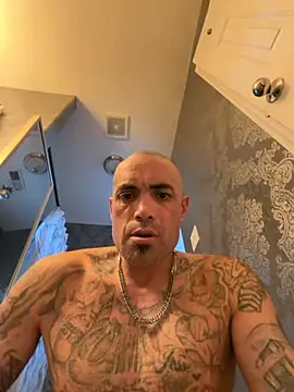 Snapshot of MrMrsperfeted chatting on November 15, 11:21 pm MrMrsperfeted online show from November 15, 11:21 pm