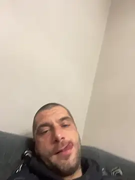 Kinkycouple142 online show from April 11, 6:34 pm