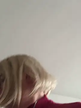 simone xdressing online show from February 10, 2:16 pm