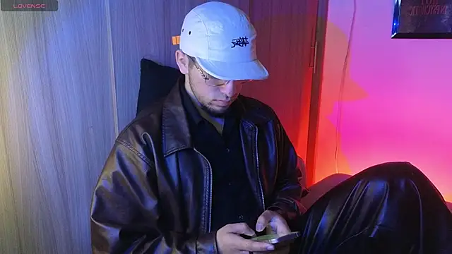 AresMassimoX online show from April 23, 1:02 pm