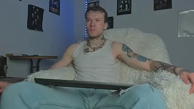 Huntall77 online show from April 15, 1:23 am