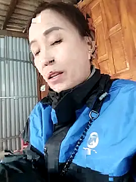 Feeling-hot online show from November 14, 2:32 am