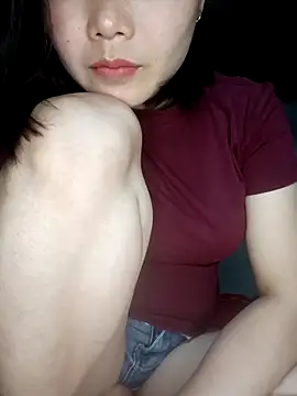 Snapshot of thuy-kieu chatting on March 23, 2:32 pm thuy-kieu online show from March 23, 2:32 pm