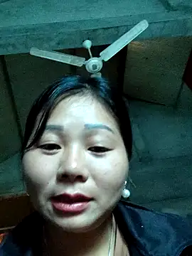 Snapshot of vangkt-cute chatting on November 11, 5:18 am vangkt-cute online show from November 11, 5:18 am