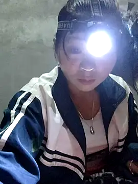 vangkt-cute online show from November 20, 6:29 pm