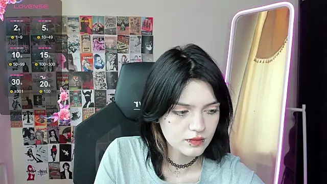 EmmaDarkk online show from November 13, 7:29 am