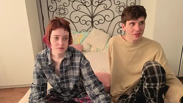 Danny loves Mary online show from April 4, 1:48 am