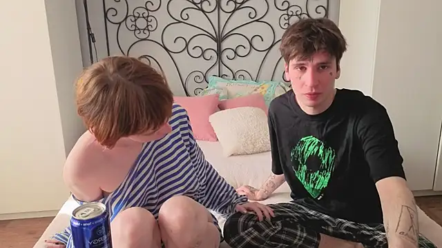 Danny loves Mary online show from April 23, 1:51 am