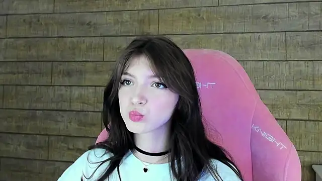 SophiaProve online show from April 23, 4:31 pm