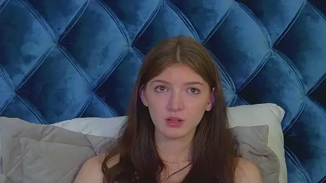 Snapshot of SophiaProve chatting on June 8, 2:23 am SophiaProve online show from June 8, 2:23 am