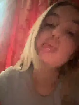 Snapshot of Marisaaasss chatting on July 18, 11:47 am Marisaaasss online show from July 18, 11:47 am