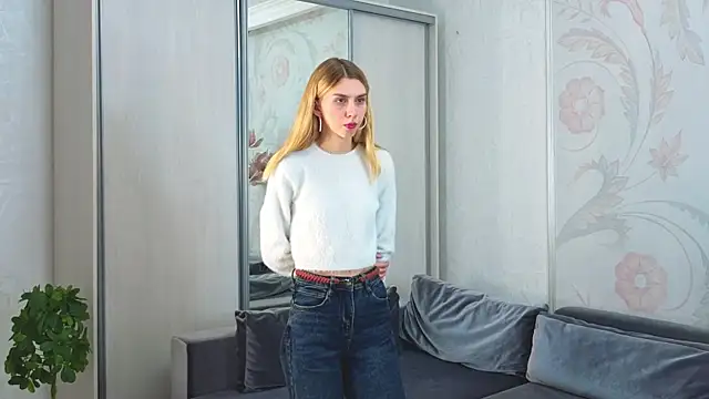 Snapshot of DriftLure chatting on November 15, 1:07 pm DriftLure online show from November 15, 1:07 pm