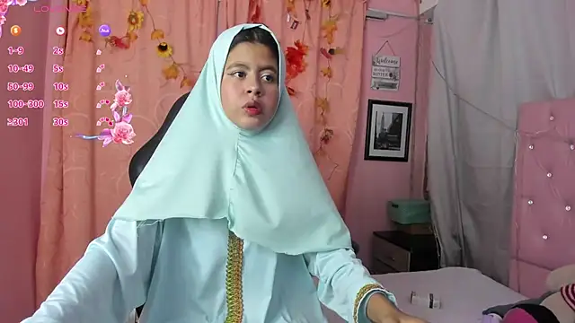 NaylaAbadi online show from February 5, 12:43 pm