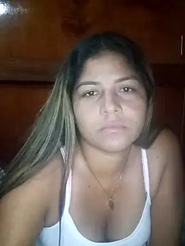 Snapshot of Sol_kissme chatting on November 12, 3:12 pm Sol kissme online show from November 12, 3:12 pm