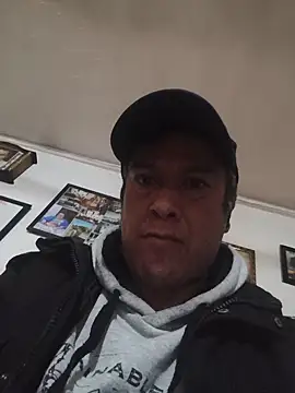Snapshot of Riki121274 chatting on August 8, 1:08 am Riki121274 online show from August 8, 1:08 am