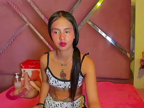 CloeMorenti  online show from November 29, 12:52 pm