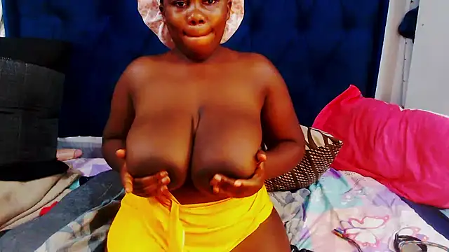 DarkCherryx online show from January 14, 7:14 am