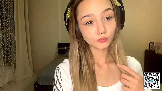 HoaPatton online show from November 18, 11:03 am