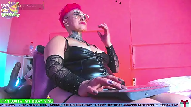 MATURE HARDCORE online show from April 5, 3:47 am