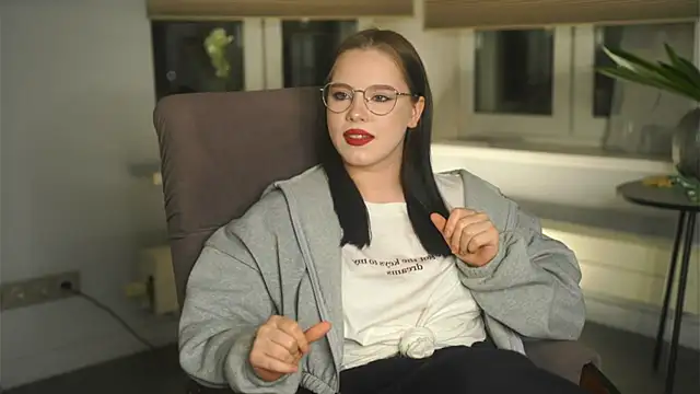 CrystaSvendsen online show from November 11, 12:49 pm