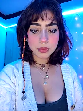 Sarah Lark- online show from April 22, 11:17 pm