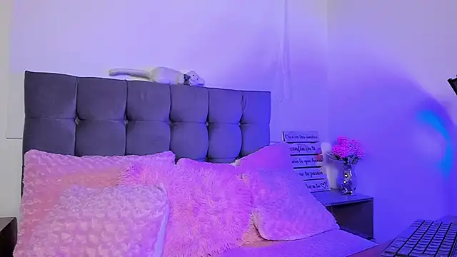 hazz smith online show from November 18, 1:00 am