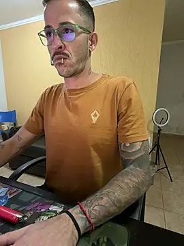 Lucasjandre online show from July 17, 9:30 pm