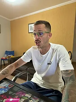 Lucasjandre online show from July 30, 10:47 am