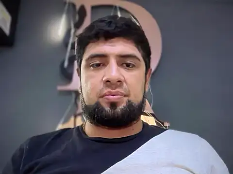 Snapshot of lukas_ad chatting on November 12, 7:46 pm lukas ad online show from November 12, 7:46 pm