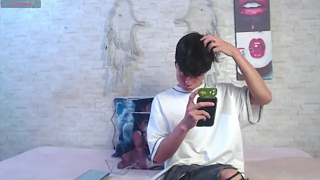 axel milo kairo and noa online show from December 23, 4:21 am