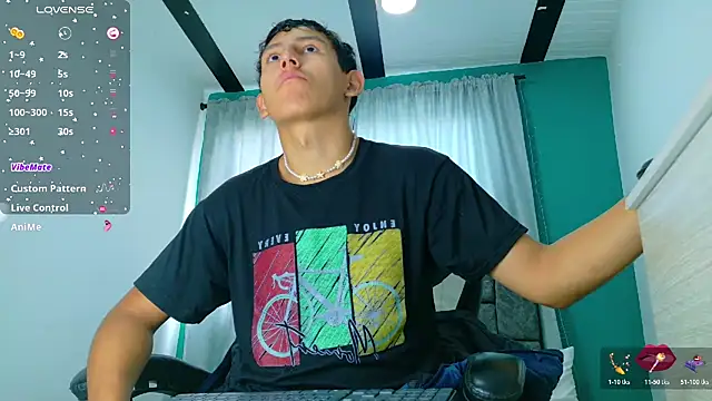 FelipeGonzalezz online show from December 5, 12:36 pm