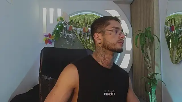 Alanrodgers online show from April 5, 10:45 am