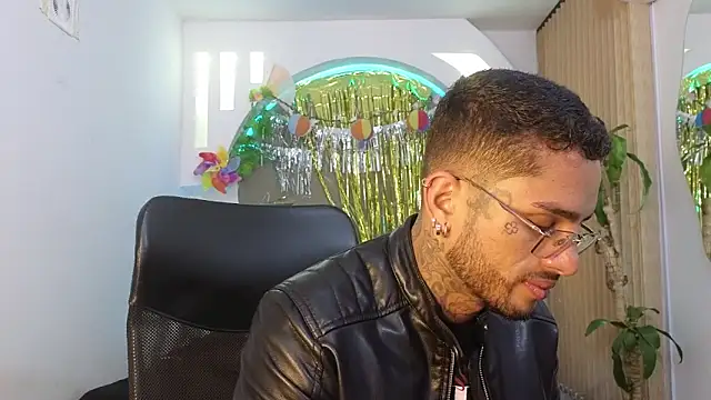 Alanrodgers online show from April 9, 1:38 pm