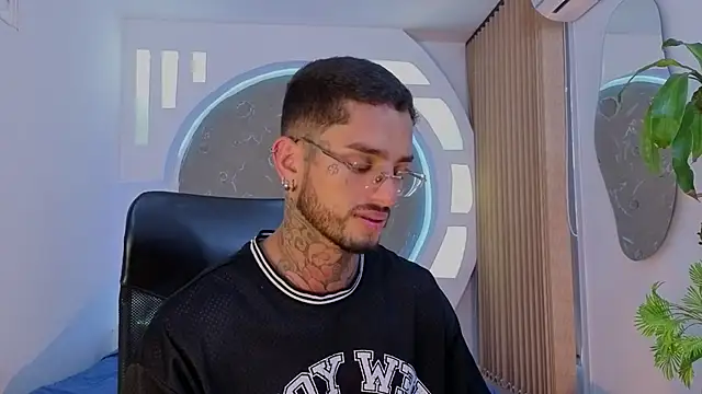 Alanrodgers online show from April 25, 11:46 am