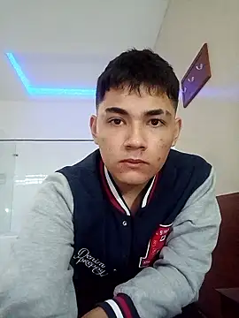 Snapshot of Santiagooo1233 chatting on January 12, 10:59 pm Santiagooo1233 online show from January 12, 10:59 pm