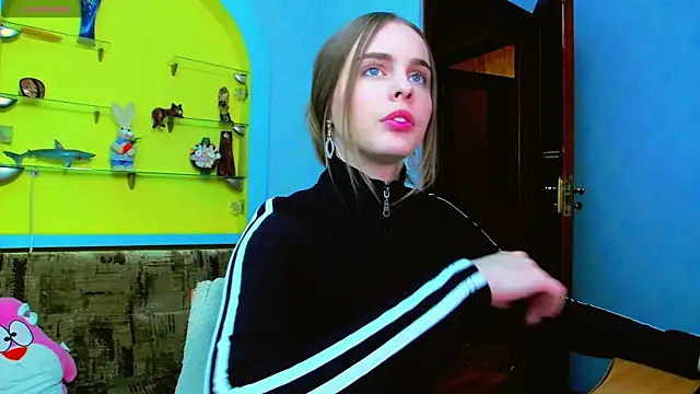 AlicaLOVEalisa777 online show from April 14, 6:25 pm