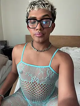 Snapshot of Ashleythelatina chatting on July 6, 6:43 pm Ashleythelatina online show from July 6, 6:43 pm