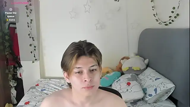 Felix kitty online show from November 21, 8:18 pm