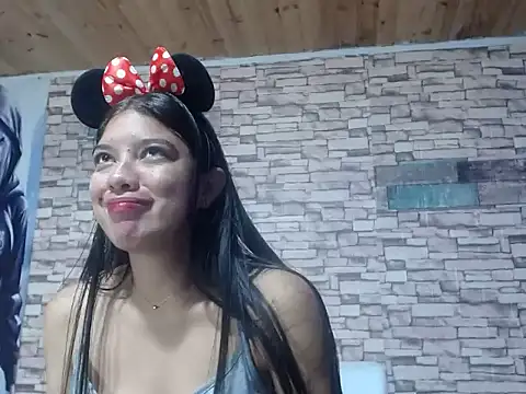 emysquirt online show from November 29, 3:37 pm