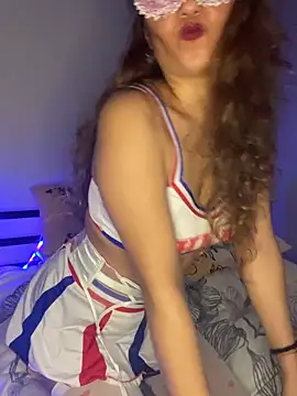 Snapshot of _Nora_ chatting on February 7, 11:08 pm Nora online show from February 7, 11:08 pm