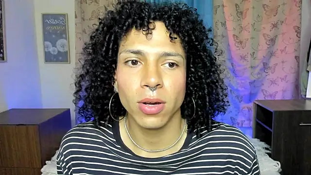 Angel White25 online show from December 22, 10:40 pm