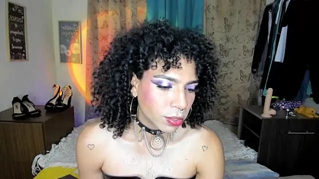 Angel White25 online show from April 26, 2:31 am