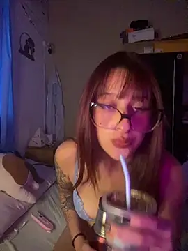 Taurina0105 online show from April 7, 9:26 pm