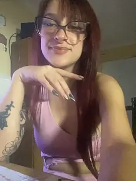 Snapshot of Taurina0105 chatting on May 15, 3:46 am Taurina0105 online show from May 15, 3:46 am