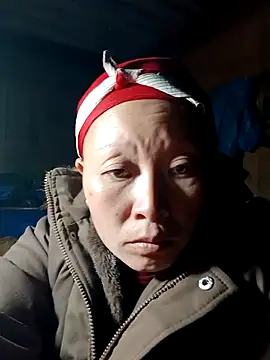 girl-hot2x online show from December 17, 12:22 pm