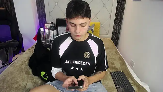 Samu FoXXX online show from January 13, 8:47 pm