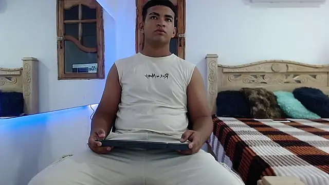 mathews    online show from November 25, 2:22 am