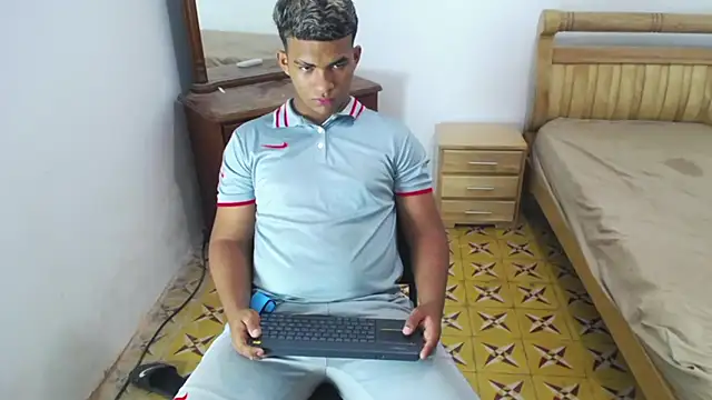 mathews    online show from December 20, 3:13 am