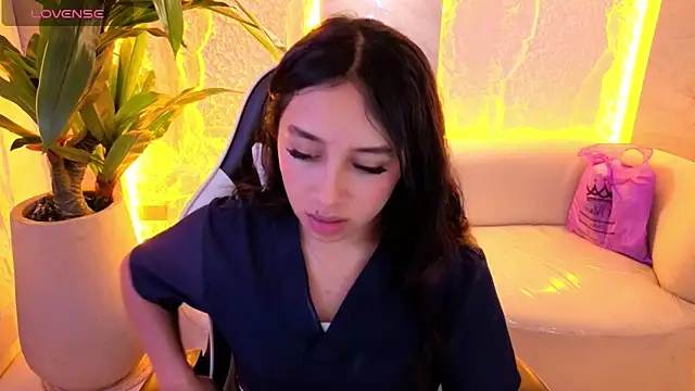 Juliana Tx online show from March 6, 3:14 am