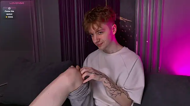 Paul Holt online show from November 18, 8:35 pm